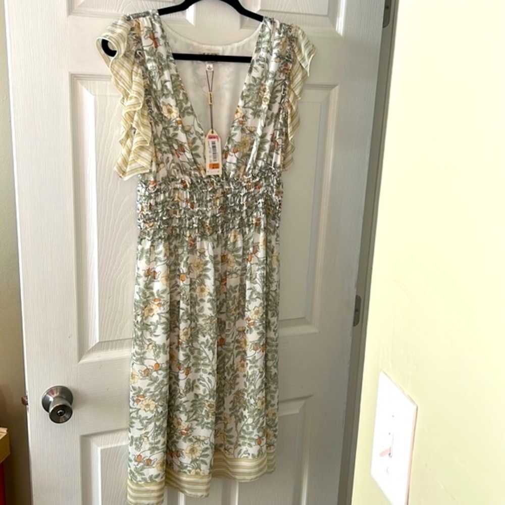 Beautiful Max Studio Specialty Products Dress